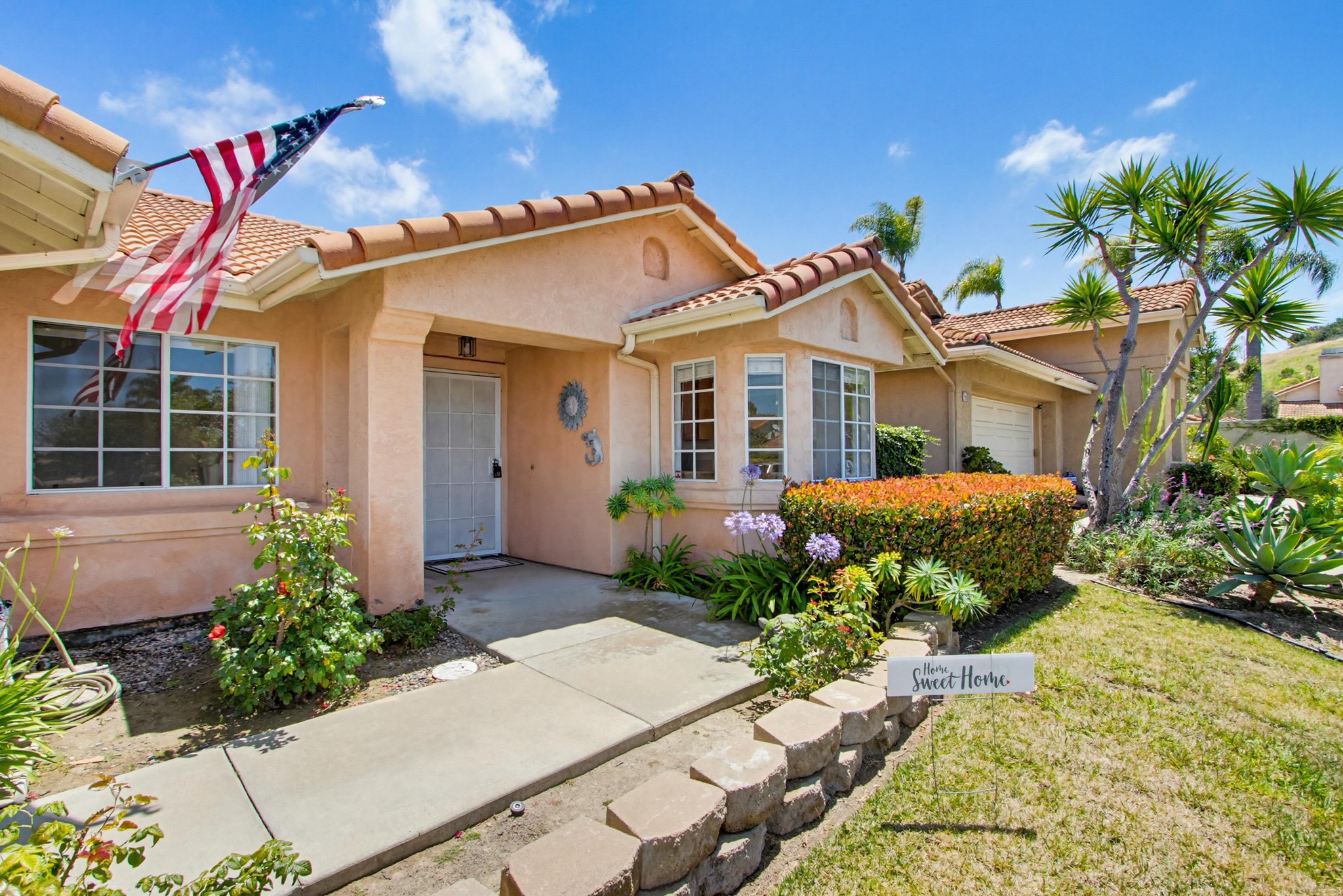 Virtual tour photo 5 of 54 for 2194 Luz Way