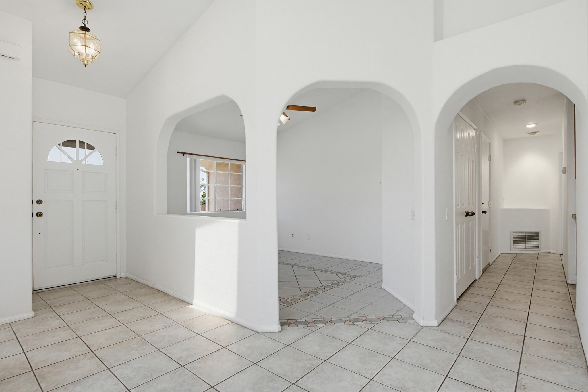 Virtual tour photo 7 of 54 for 2194 Luz Way
