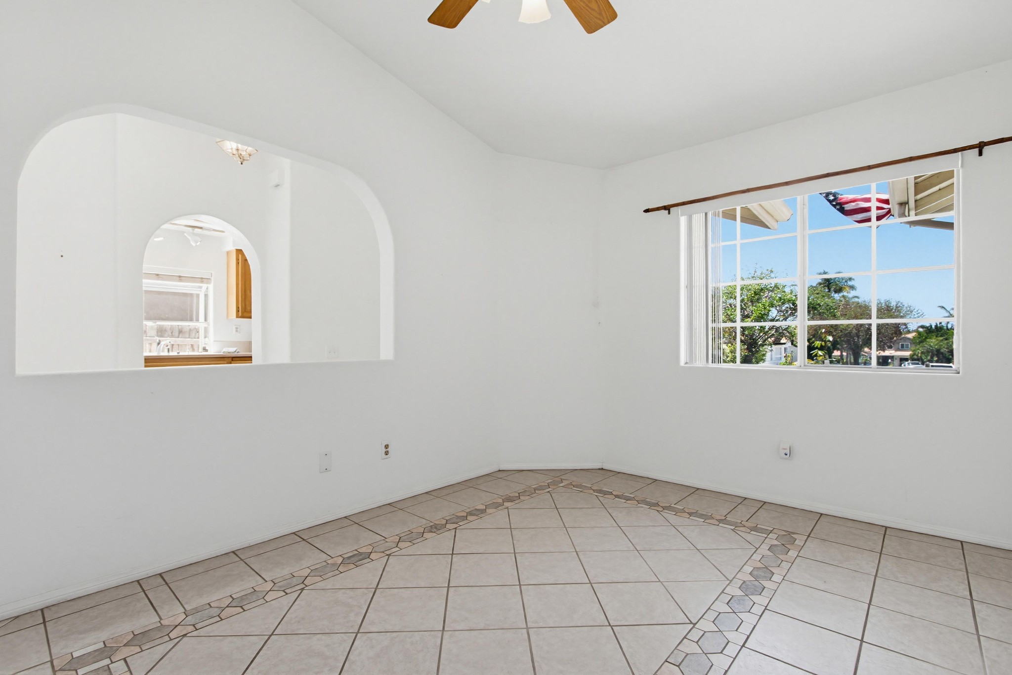 Virtual tour photo 14 of 54 for 2194 Luz Way