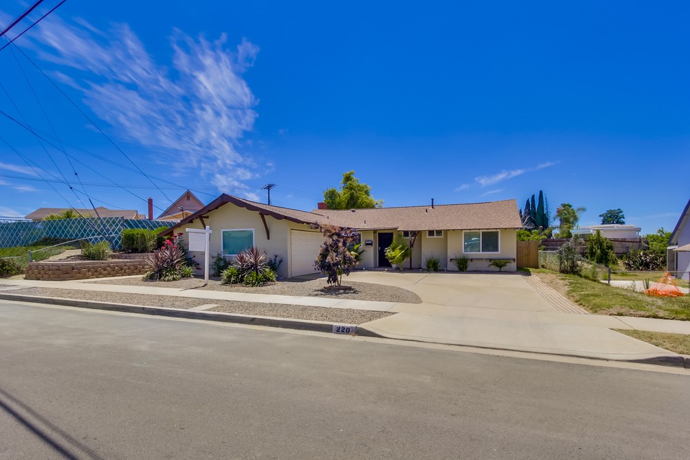 Virtual tour photo 1 of 29 for 220 Los Soneto Dr