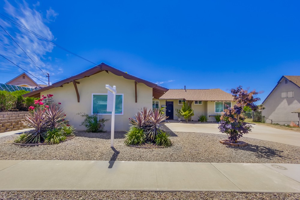 Virtual tour photo 3 of 29 for 220 Los Soneto Dr