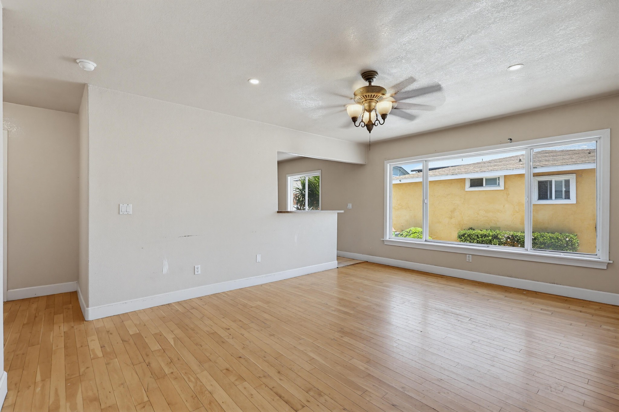 Virtual tour photo 12 of 43 for 220 W Calle Primera