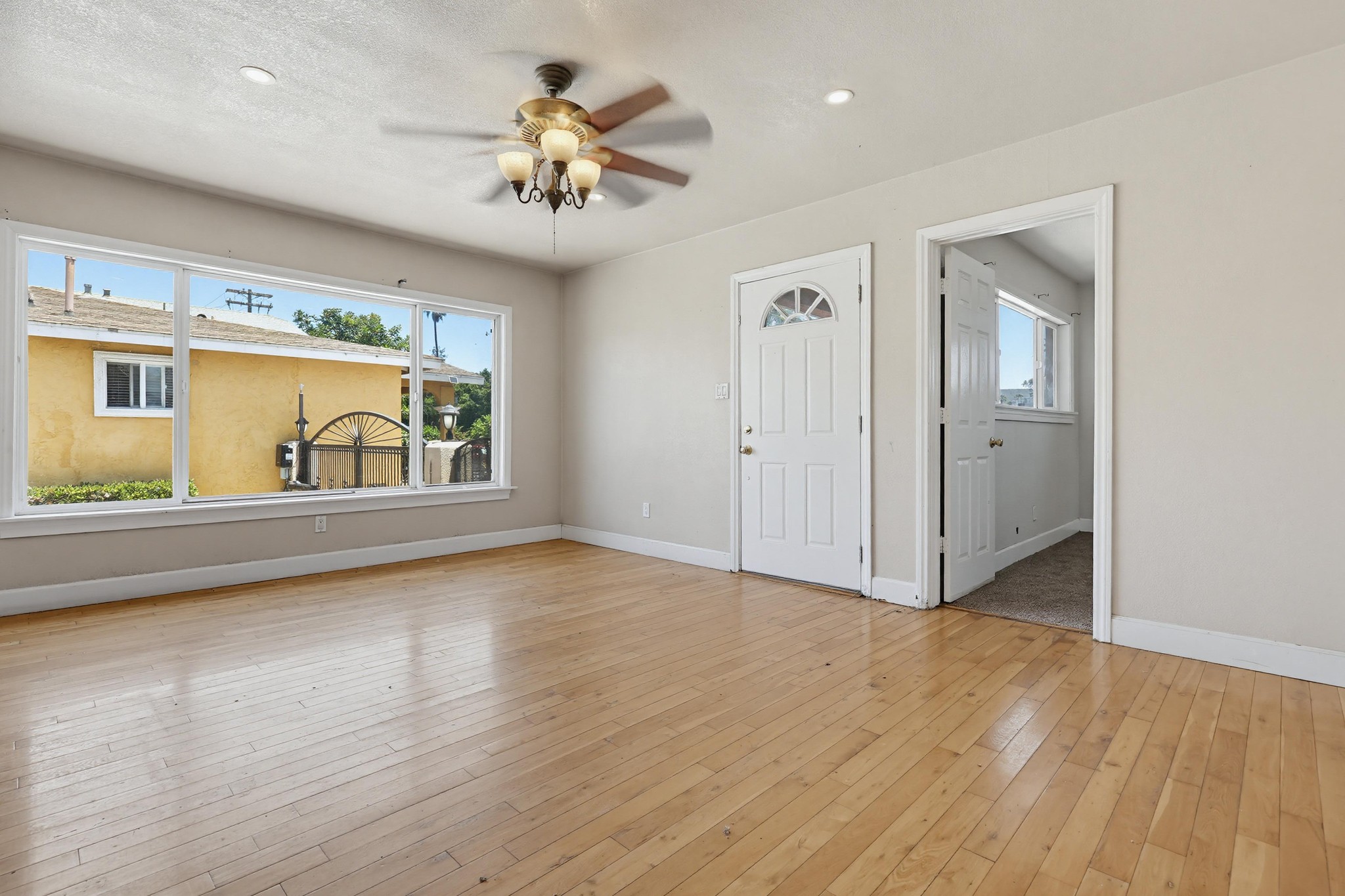 Virtual tour photo 13 of 43 for 220 W Calle Primera