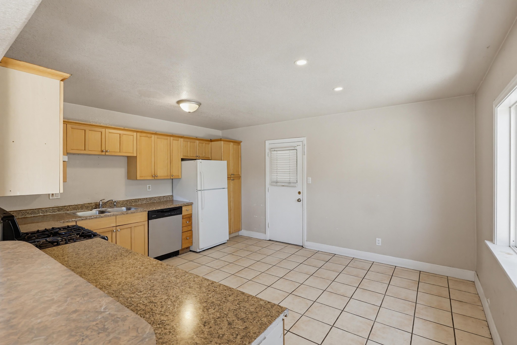 Virtual tour photo 15 of 43 for 220 W Calle Primera