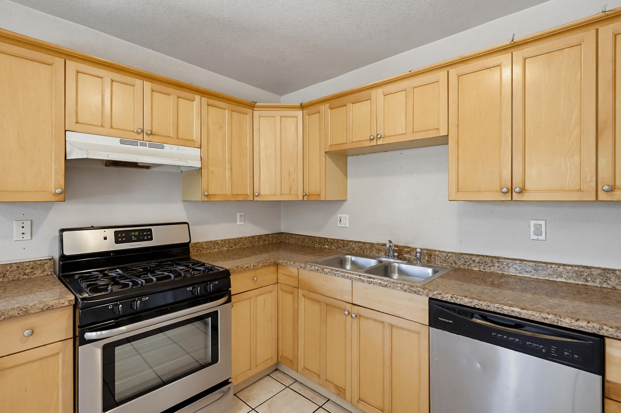 Virtual tour photo 21 of 43 for 220 W Calle Primera