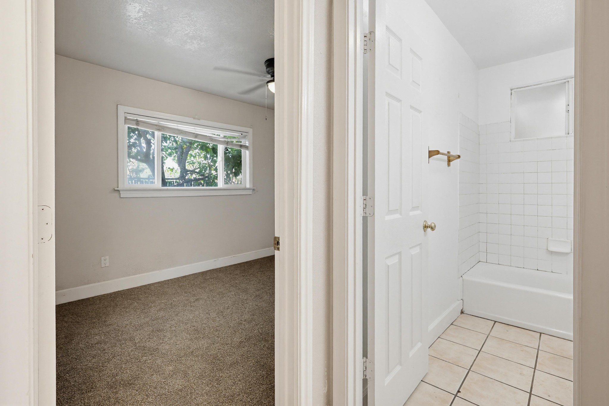 Virtual tour photo 25 of 43 for 220 W Calle Primera