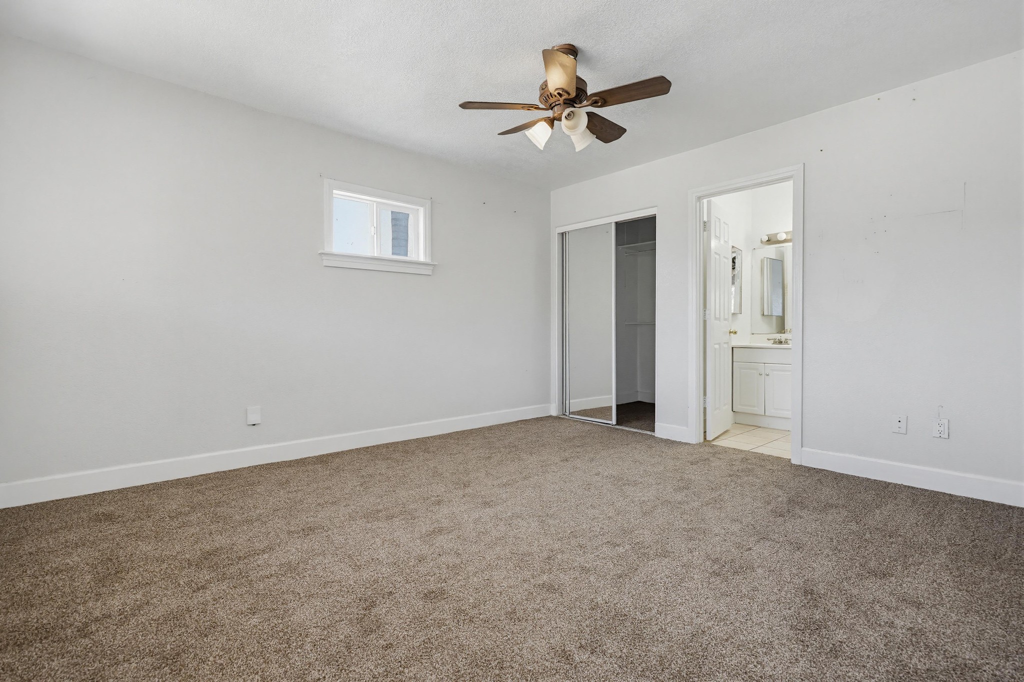 Virtual tour photo 31 of 43 for 220 W Calle Primera