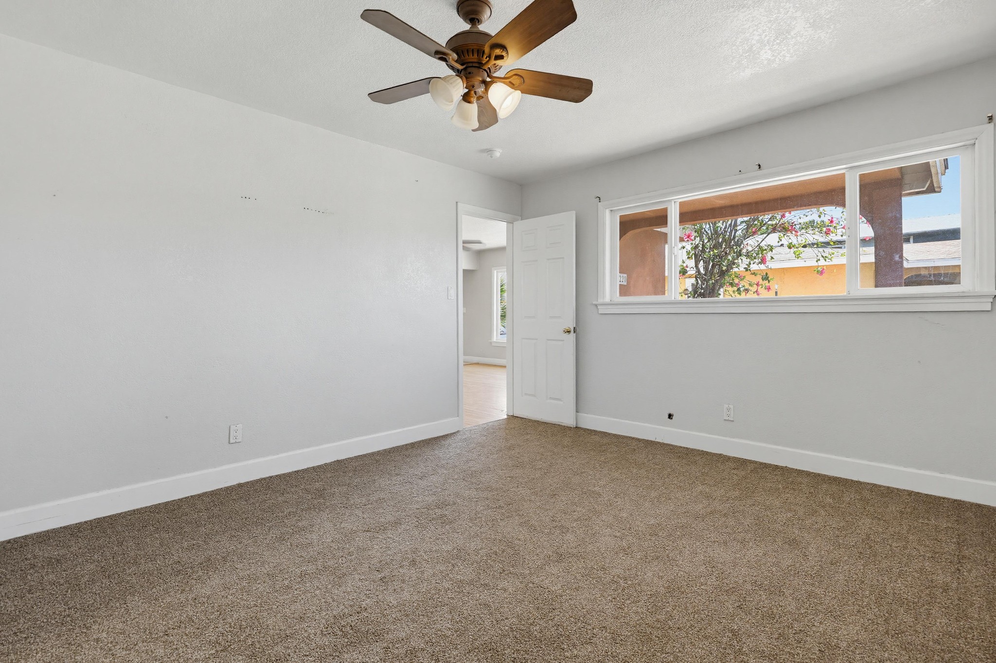 Virtual tour photo 33 of 43 for 220 W Calle Primera