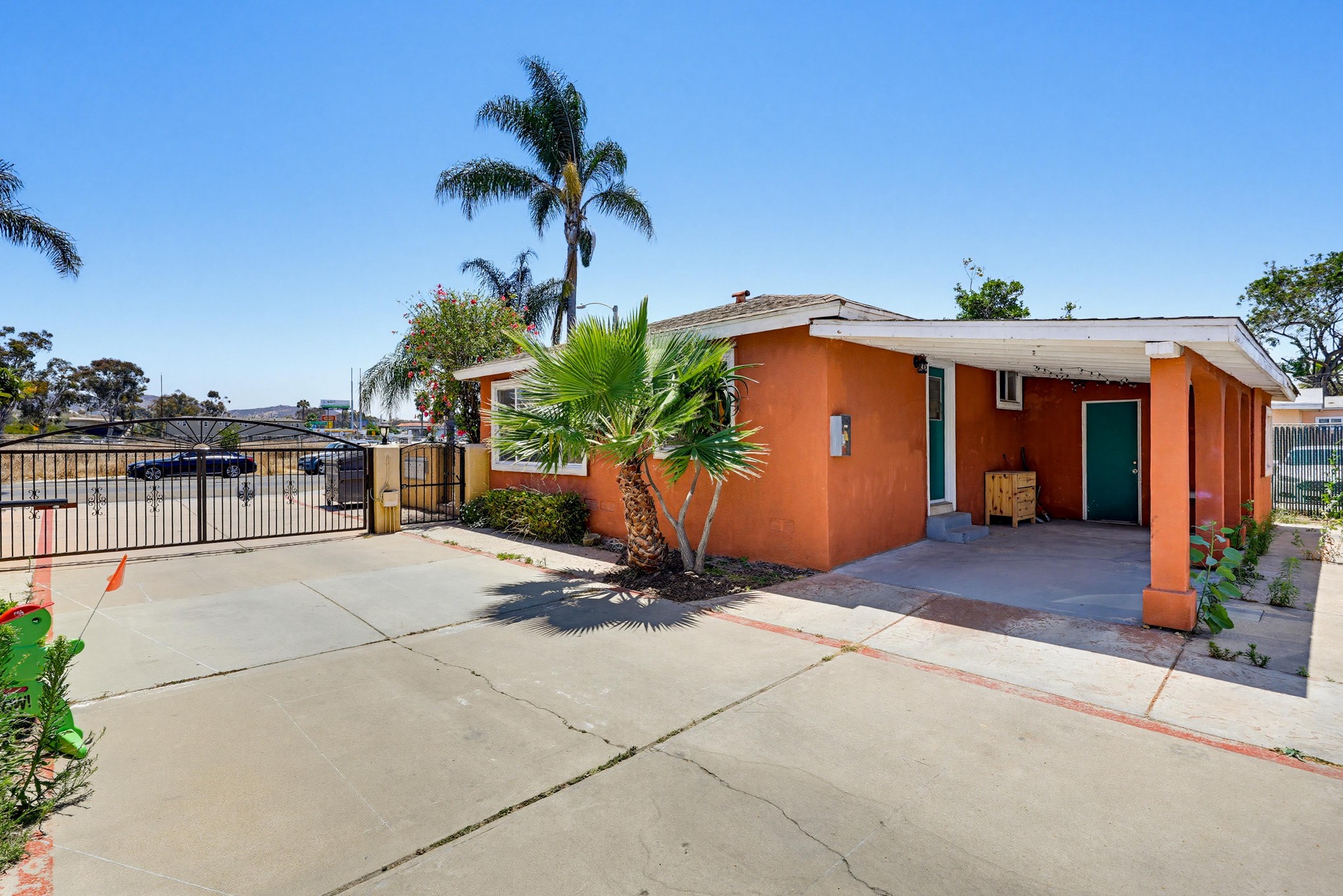 Virtual tour photo 41 of 43 for 220 W Calle Primera