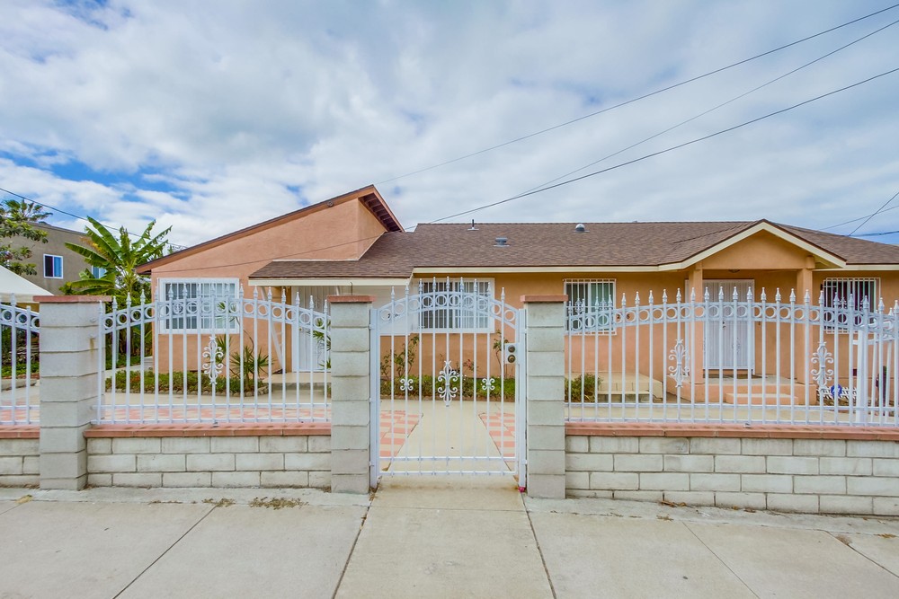 Virtual tour photo 4 of 87 for 2201 E Jewett St