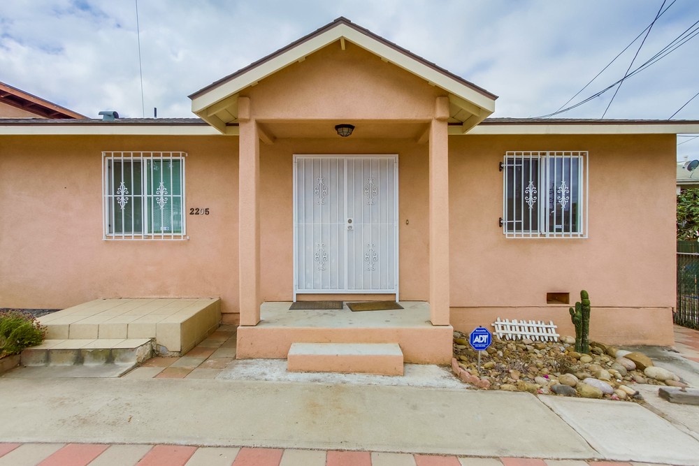 Virtual tour photo 9 of 87 for 2201 E Jewett St
