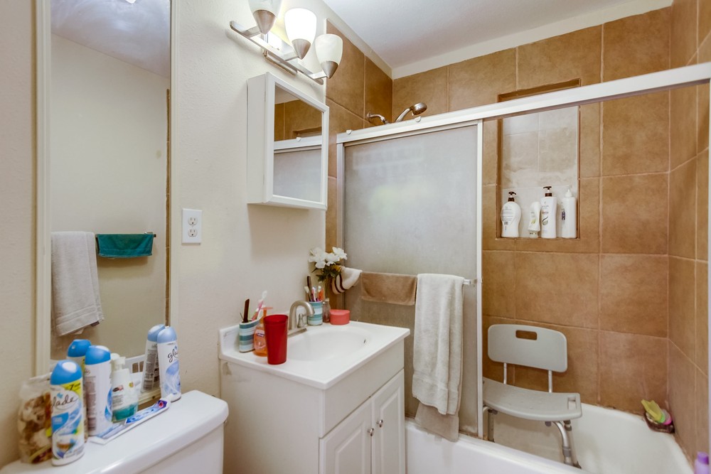 Virtual tour photo 58 of 87 for 2201 E Jewett St