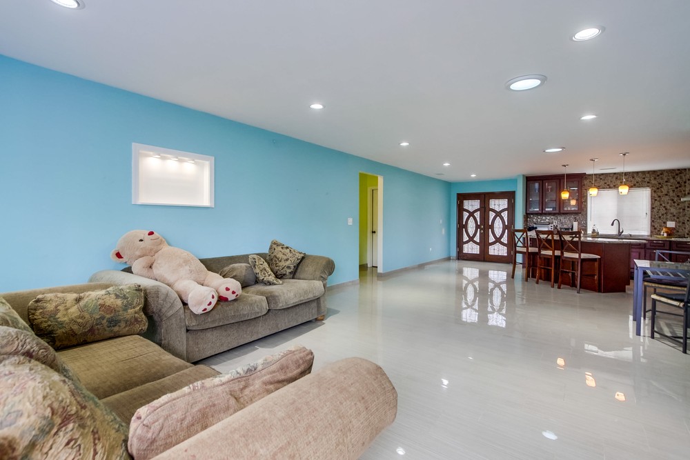 Virtual tour photo 65 of 87 for 2201 E Jewett St