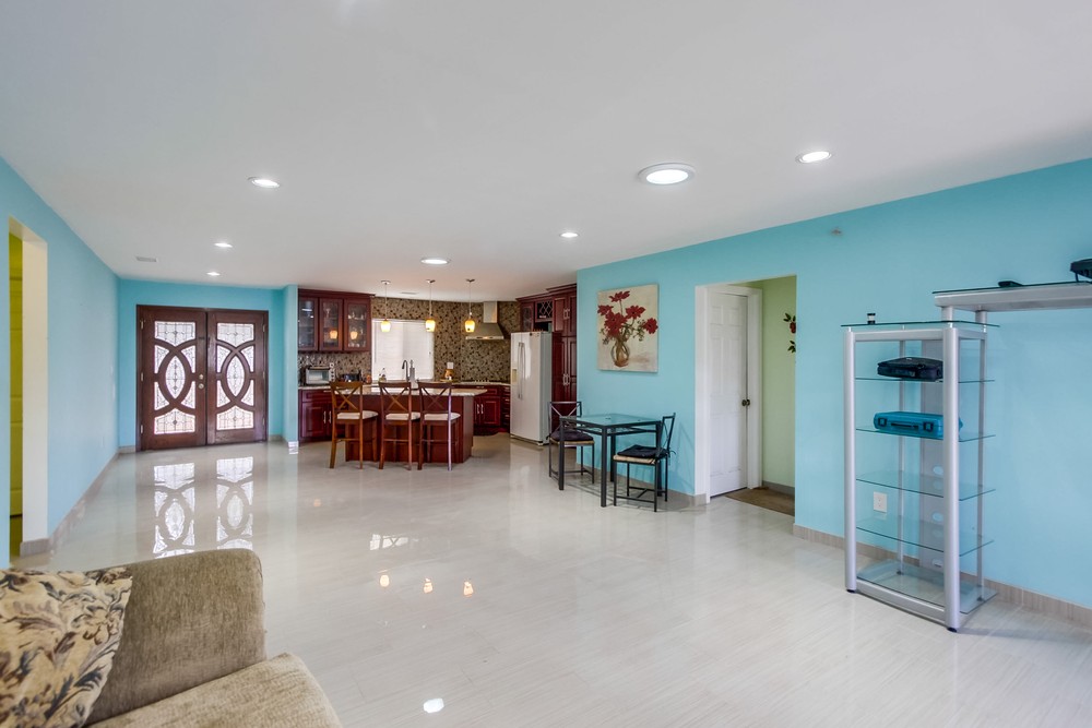 Virtual tour photo 67 of 87 for 2201 E Jewett St