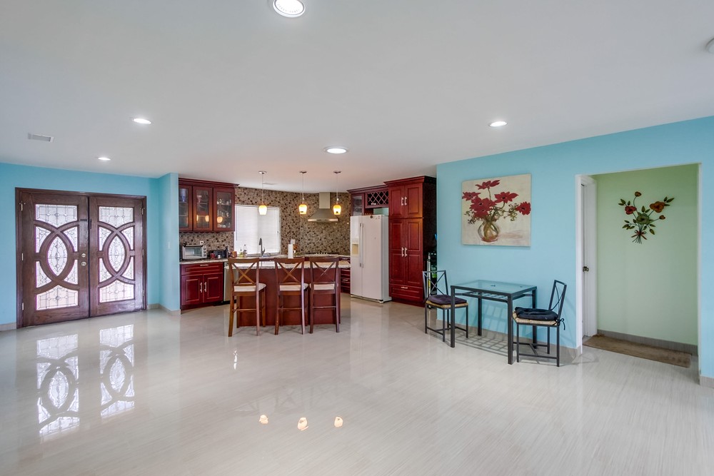 Virtual tour photo 68 of 87 for 2201 E Jewett St