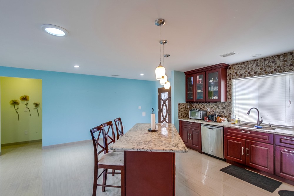 Virtual tour photo 71 of 87 for 2201 E Jewett St