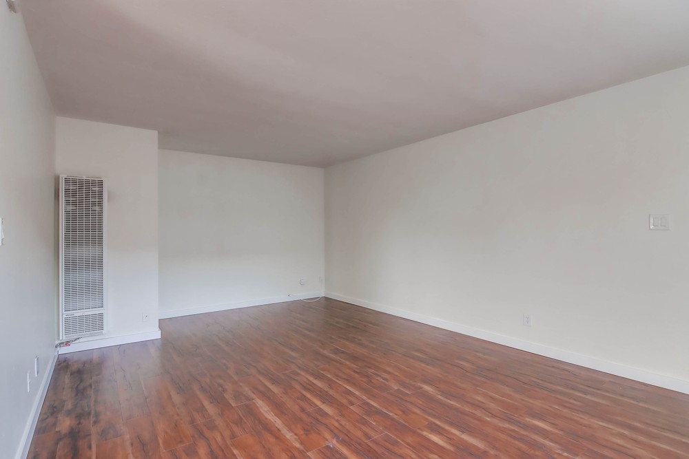 Virtual tour photo 10 of 29 for 2202 1/2 Grand Ave