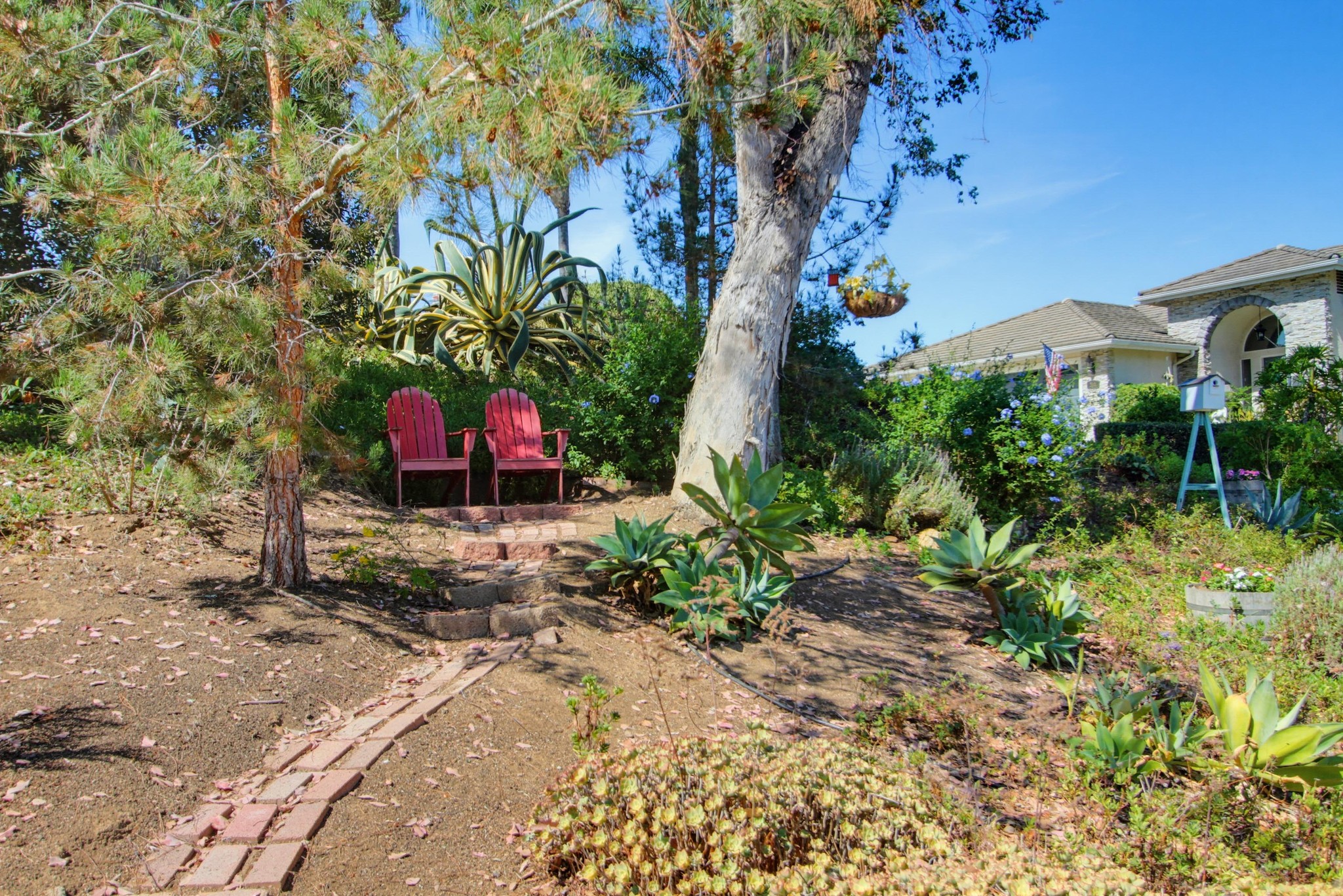 Virtual tour photo 13 of 93 for 2202 Crest Hill Ln