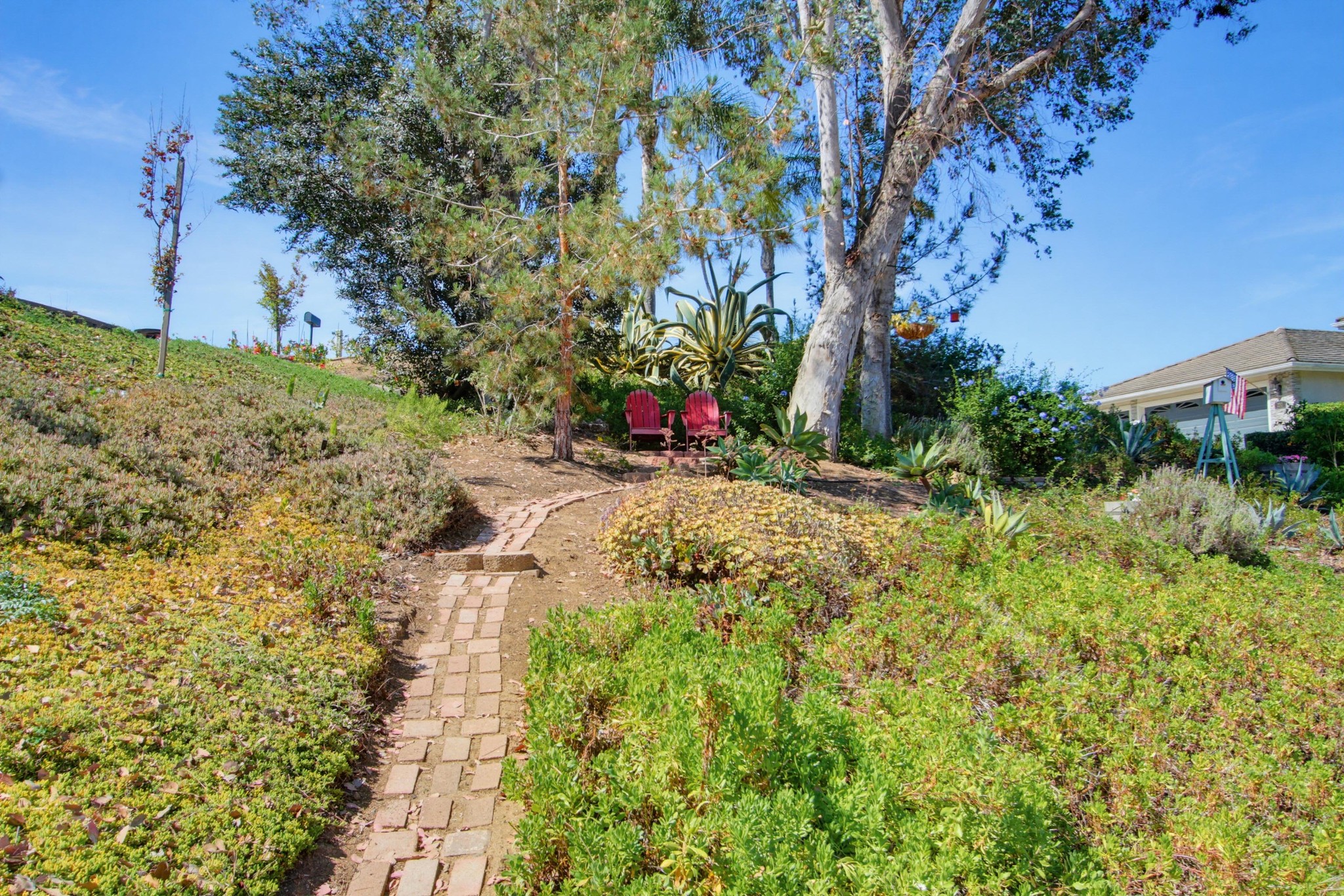 Virtual tour photo 12 of 93 for 2202 Crest Hill Ln
