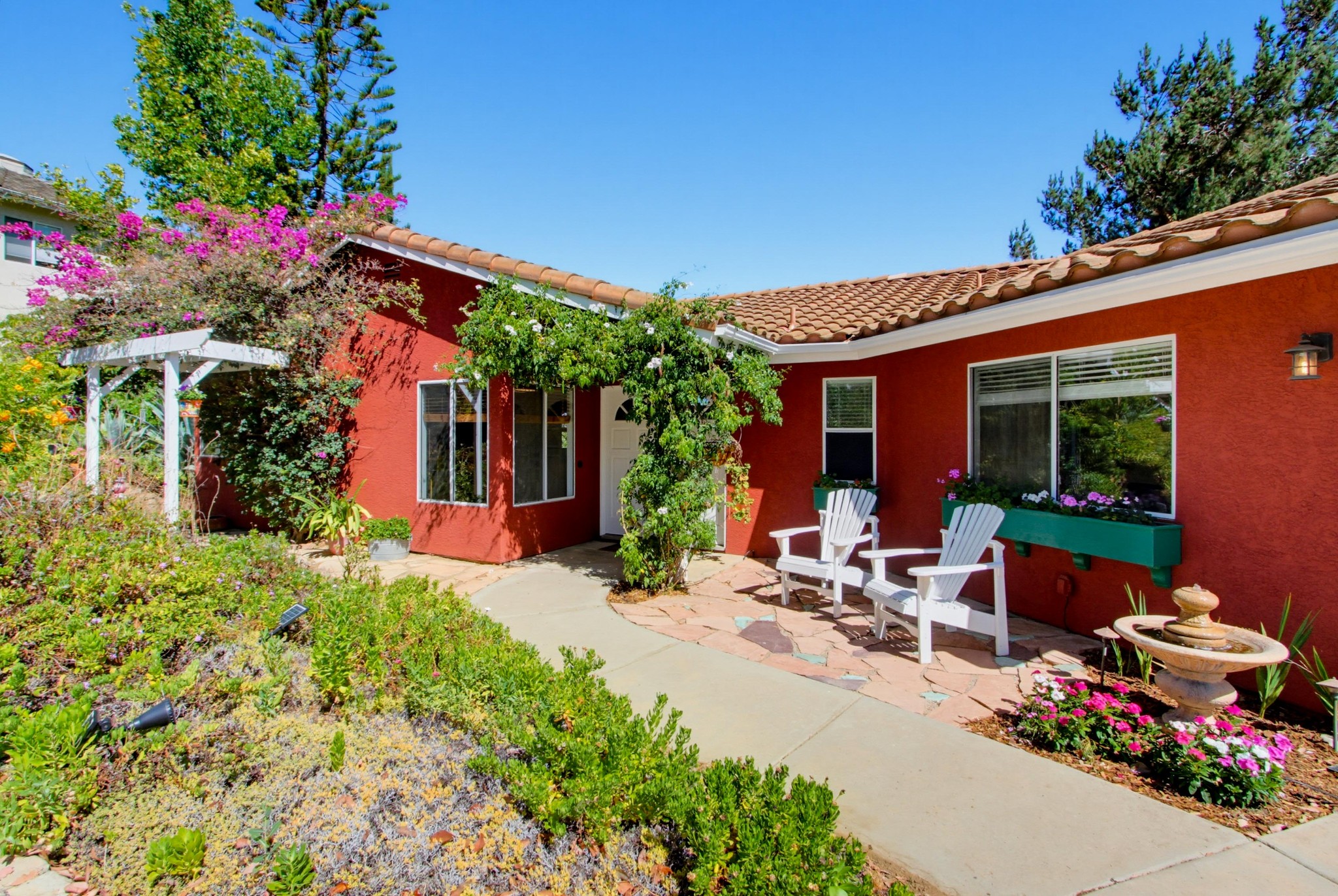 Virtual tour photo 15 of 93 for 2202 Crest Hill Ln