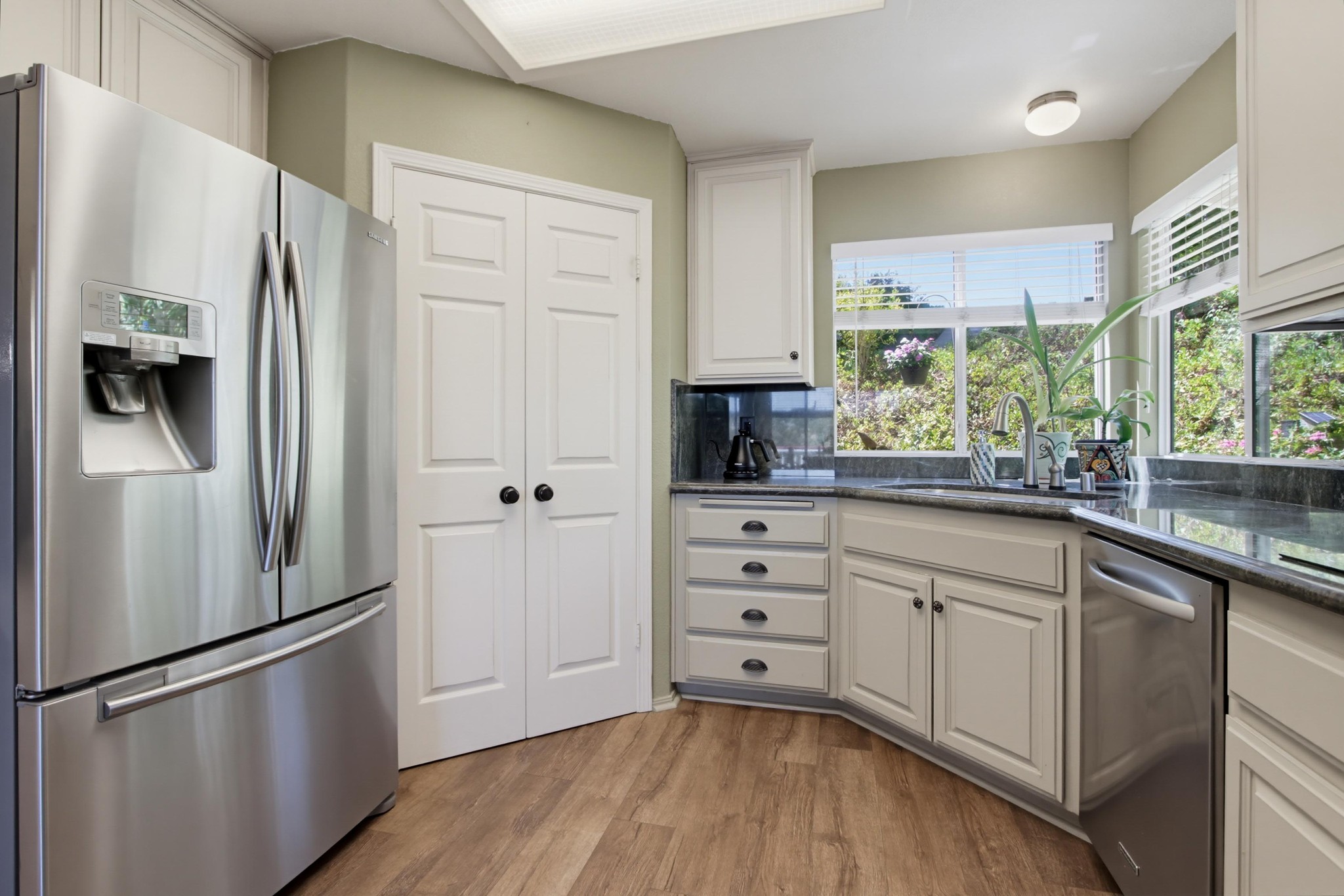 Virtual tour photo 28 of 93 for 2202 Crest Hill Ln