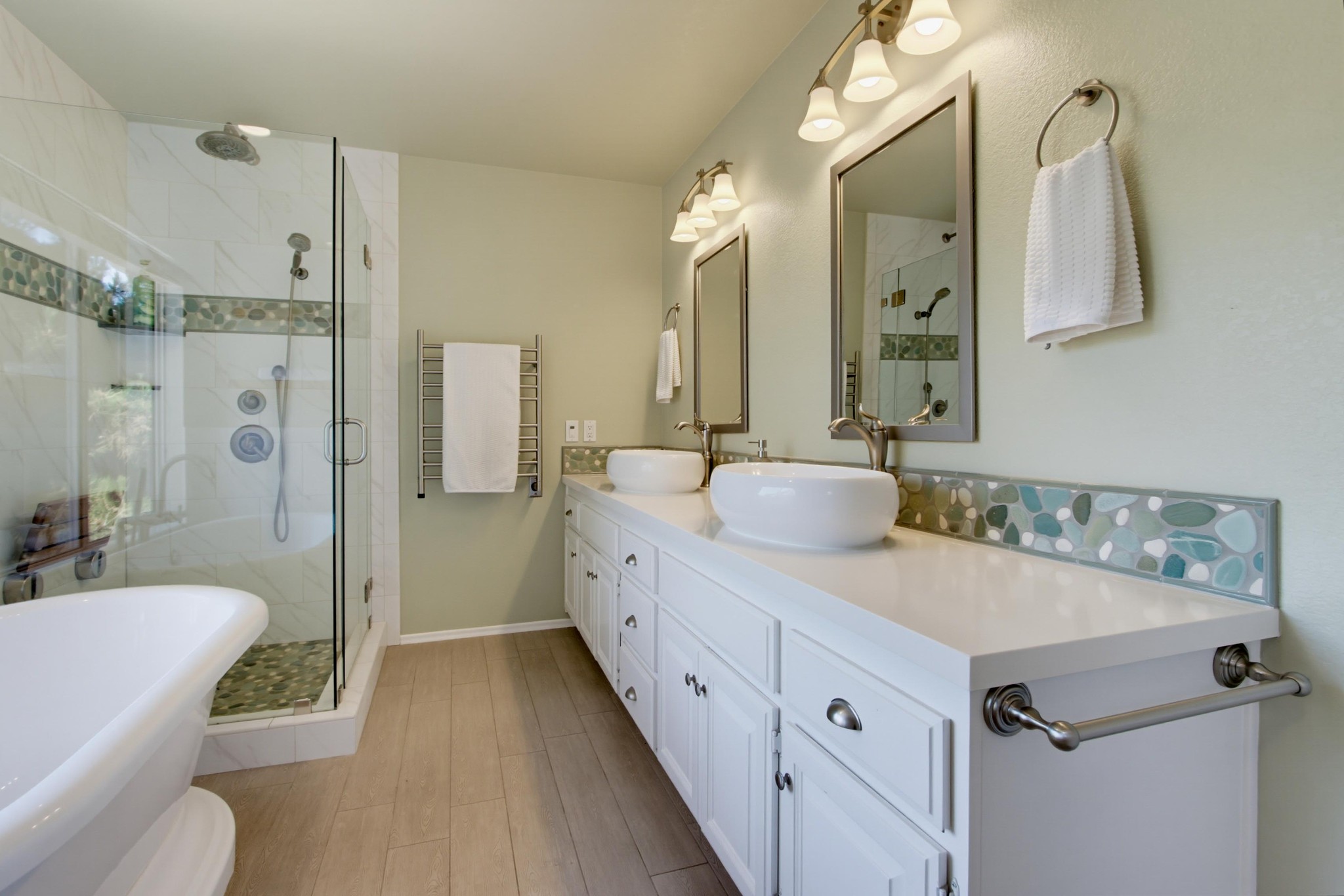 Virtual tour photo 45 of 93 for 2202 Crest Hill Ln