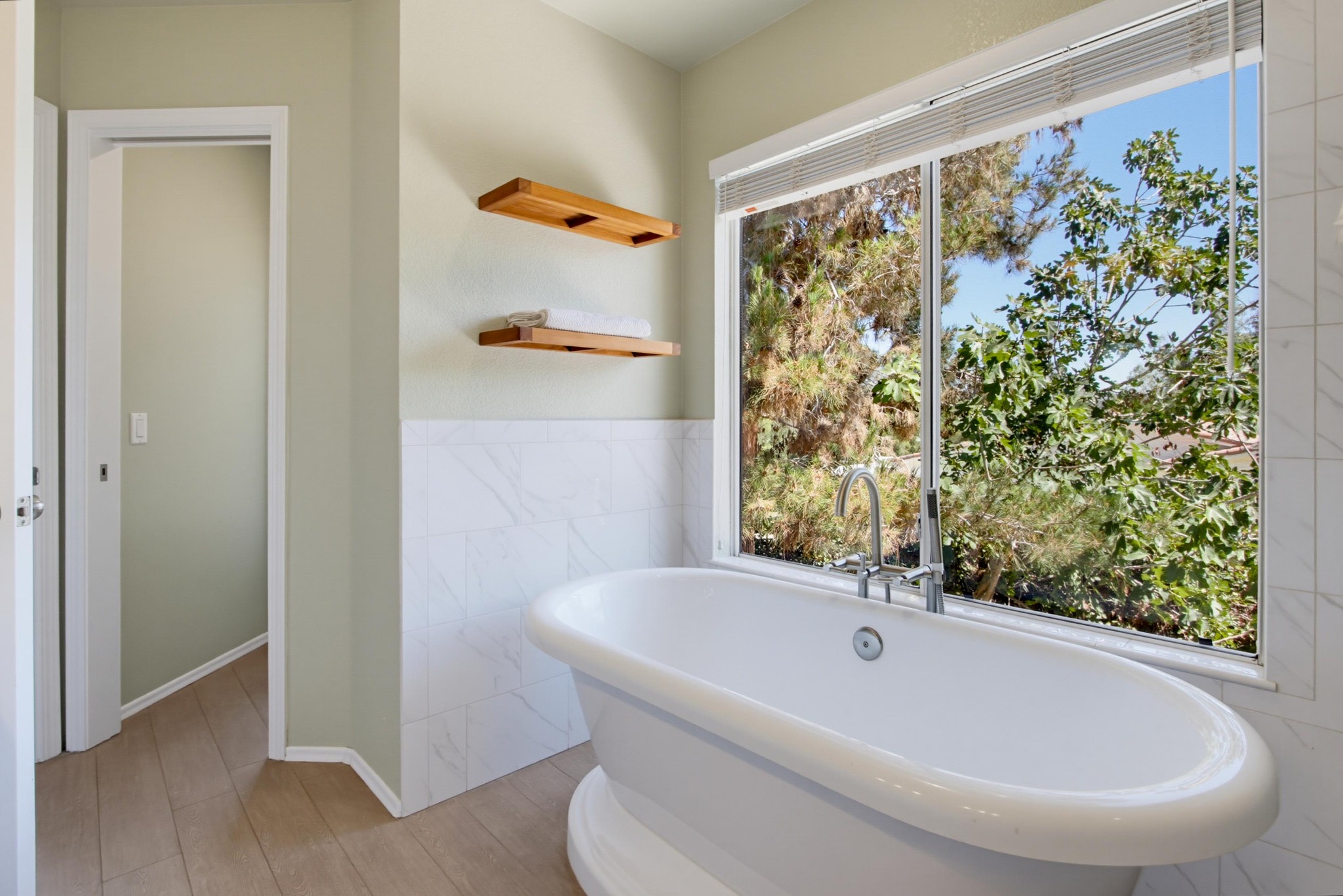 Virtual tour photo 46 of 93 for 2202 Crest Hill Ln
