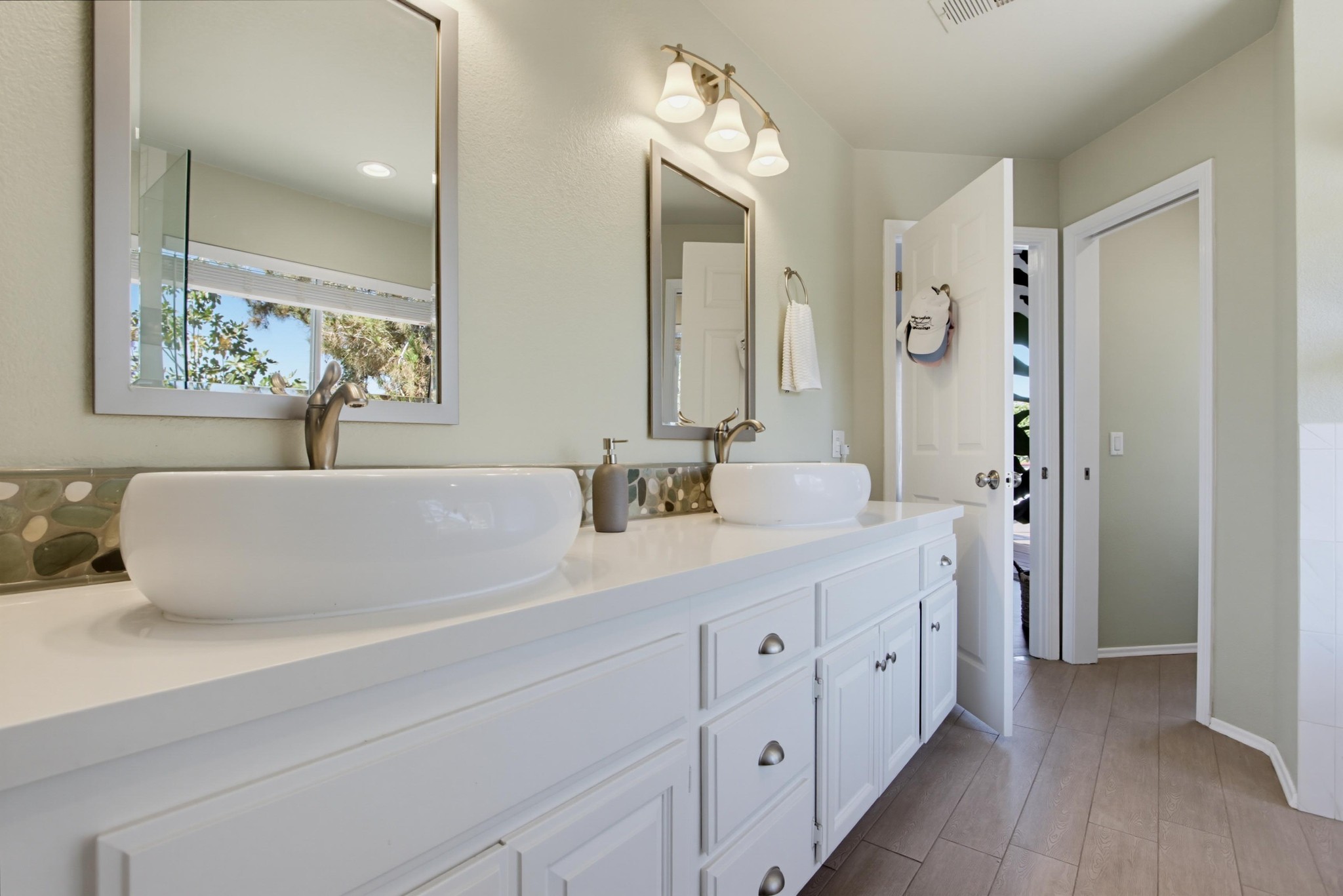 Virtual tour photo 47 of 93 for 2202 Crest Hill Ln