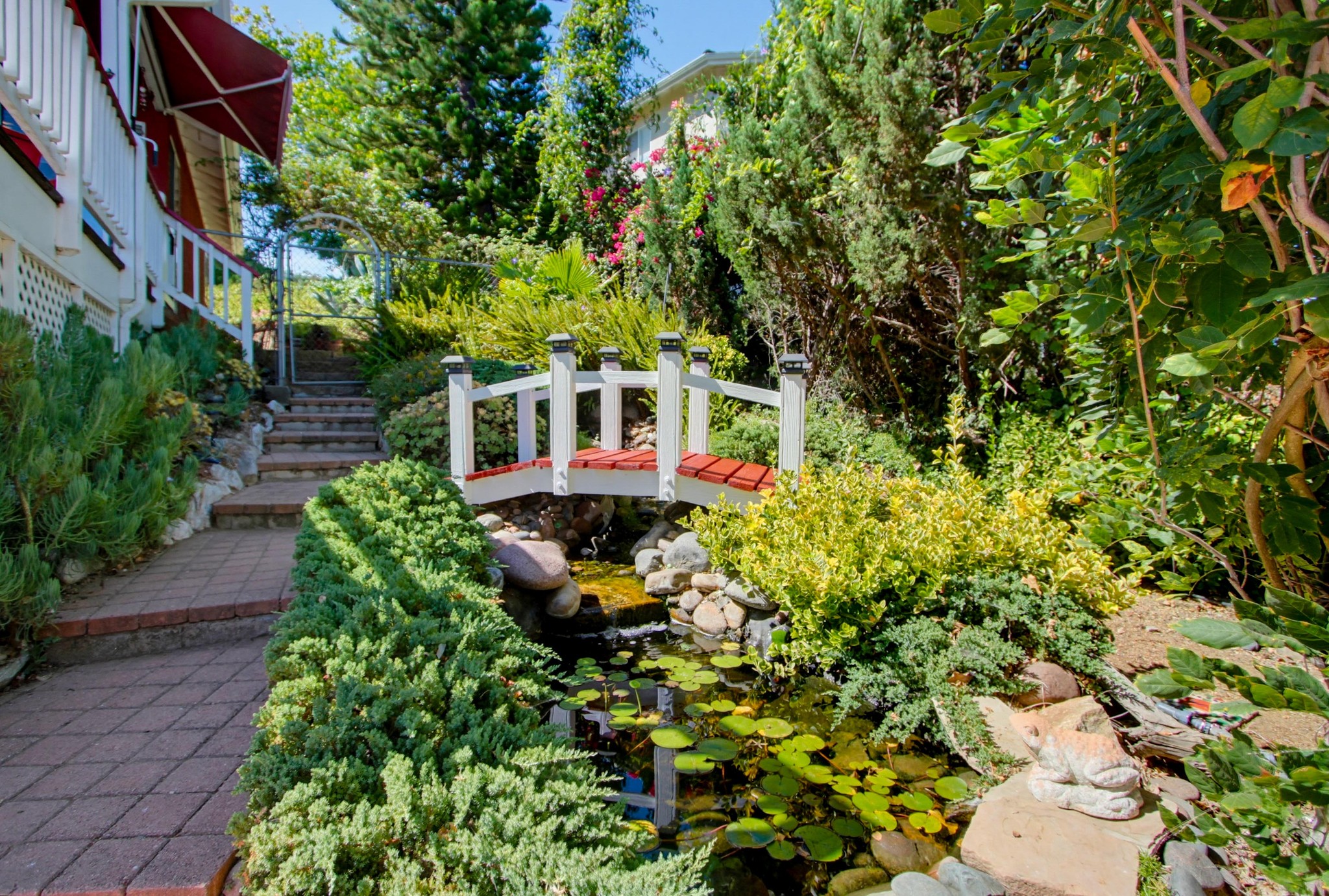 Virtual tour photo 64 of 93 for 2202 Crest Hill Ln
