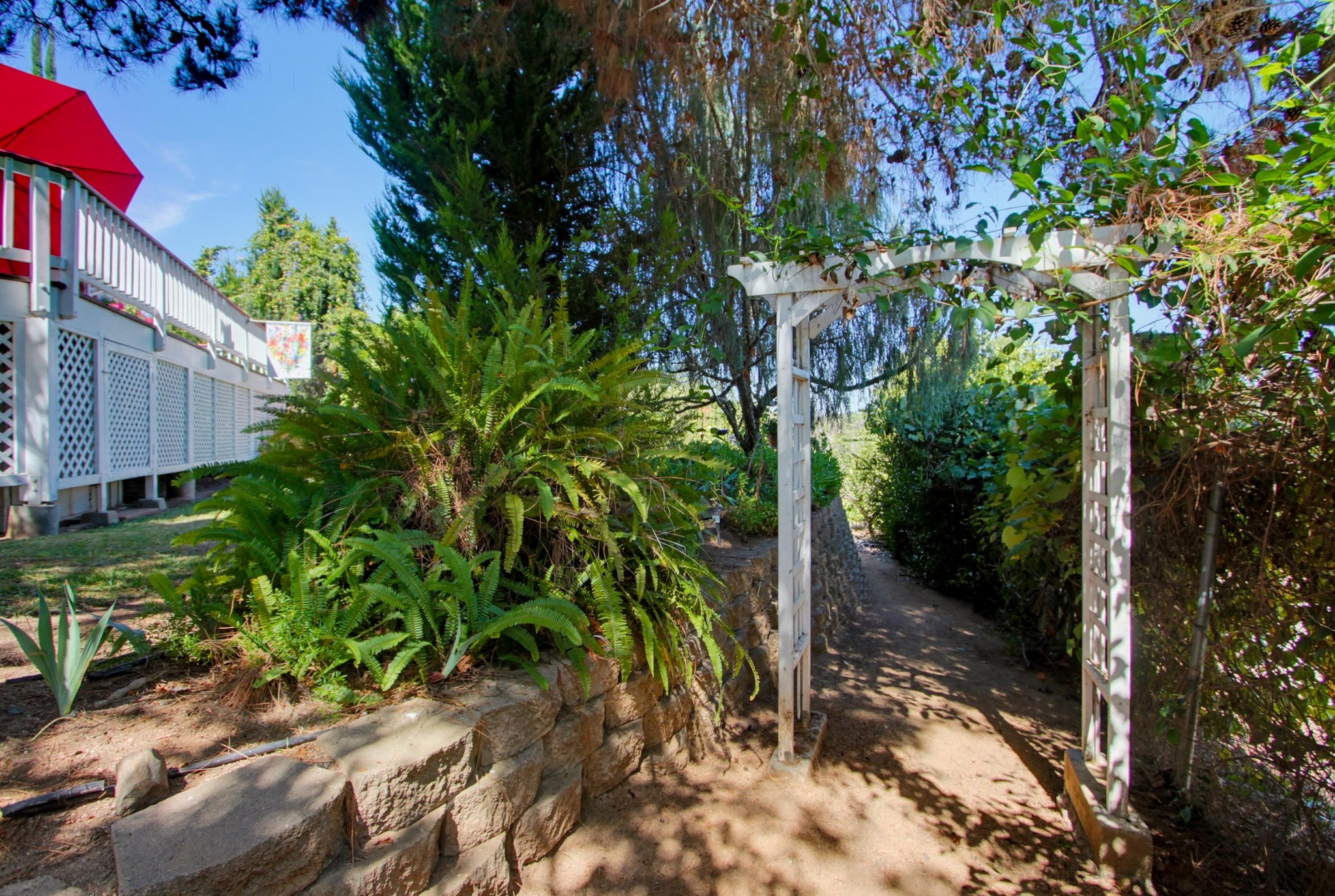Virtual tour photo 74 of 93 for 2202 Crest Hill Ln