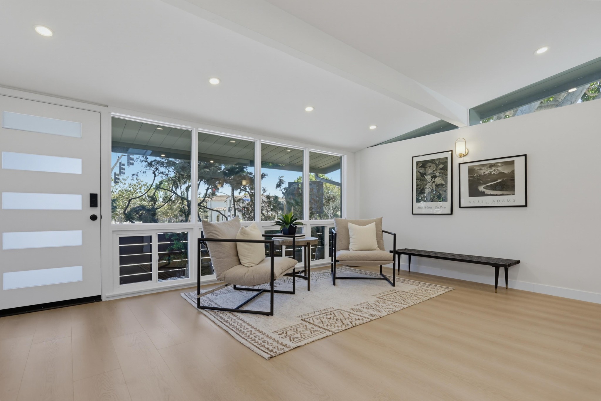 Virtual tour photo 9 of 43 for 2204 Rosecrans St