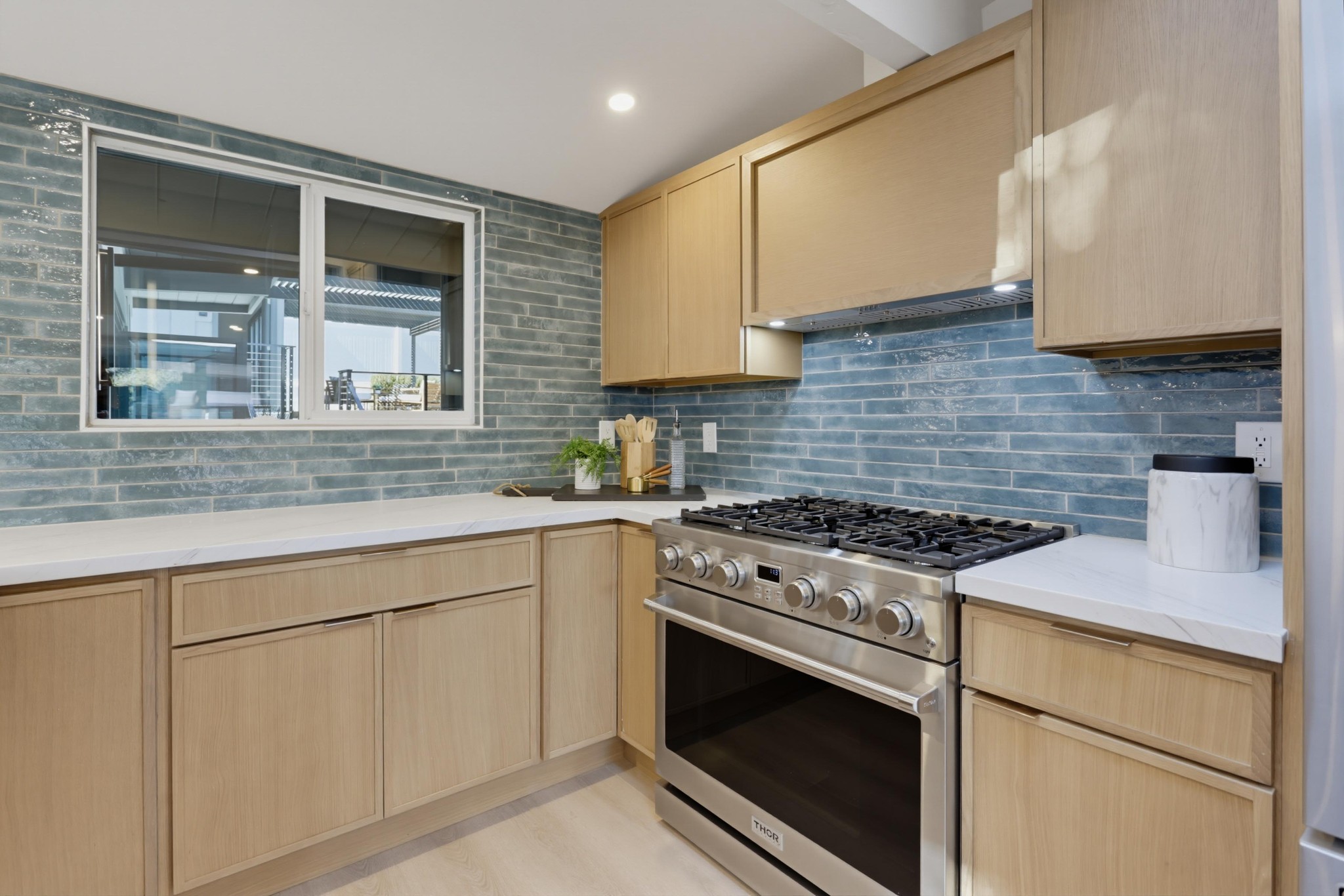 Virtual tour photo 14 of 43 for 2204 Rosecrans St