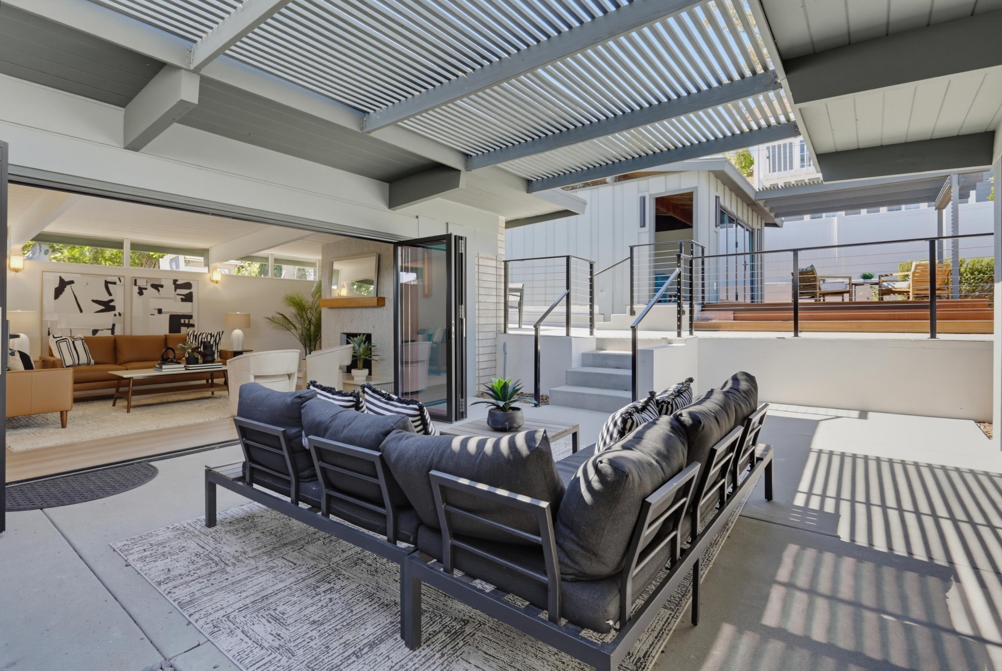 Virtual tour photo 35 of 43 for 2204 Rosecrans St