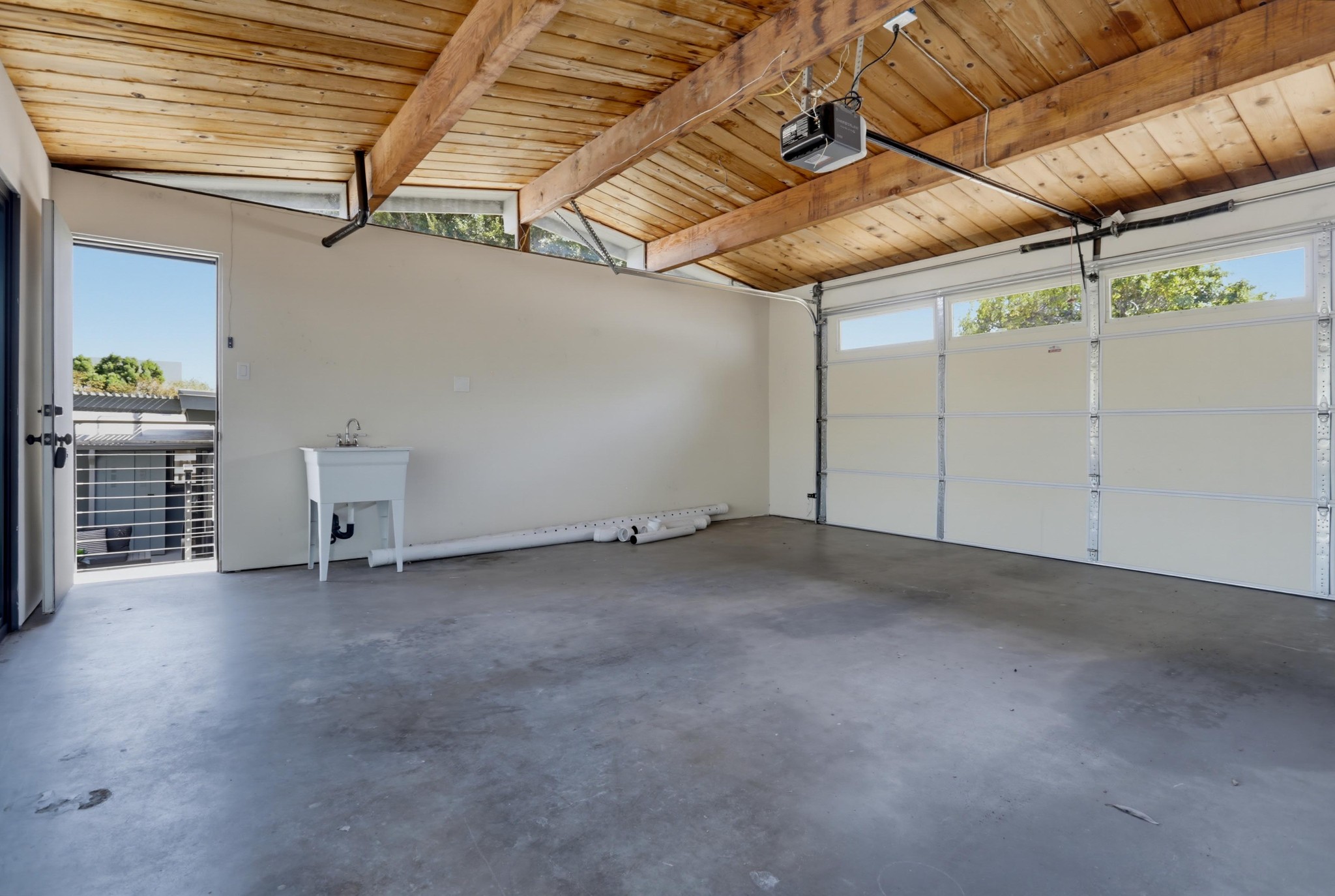 Virtual tour photo 41 of 43 for 2204 Rosecrans St