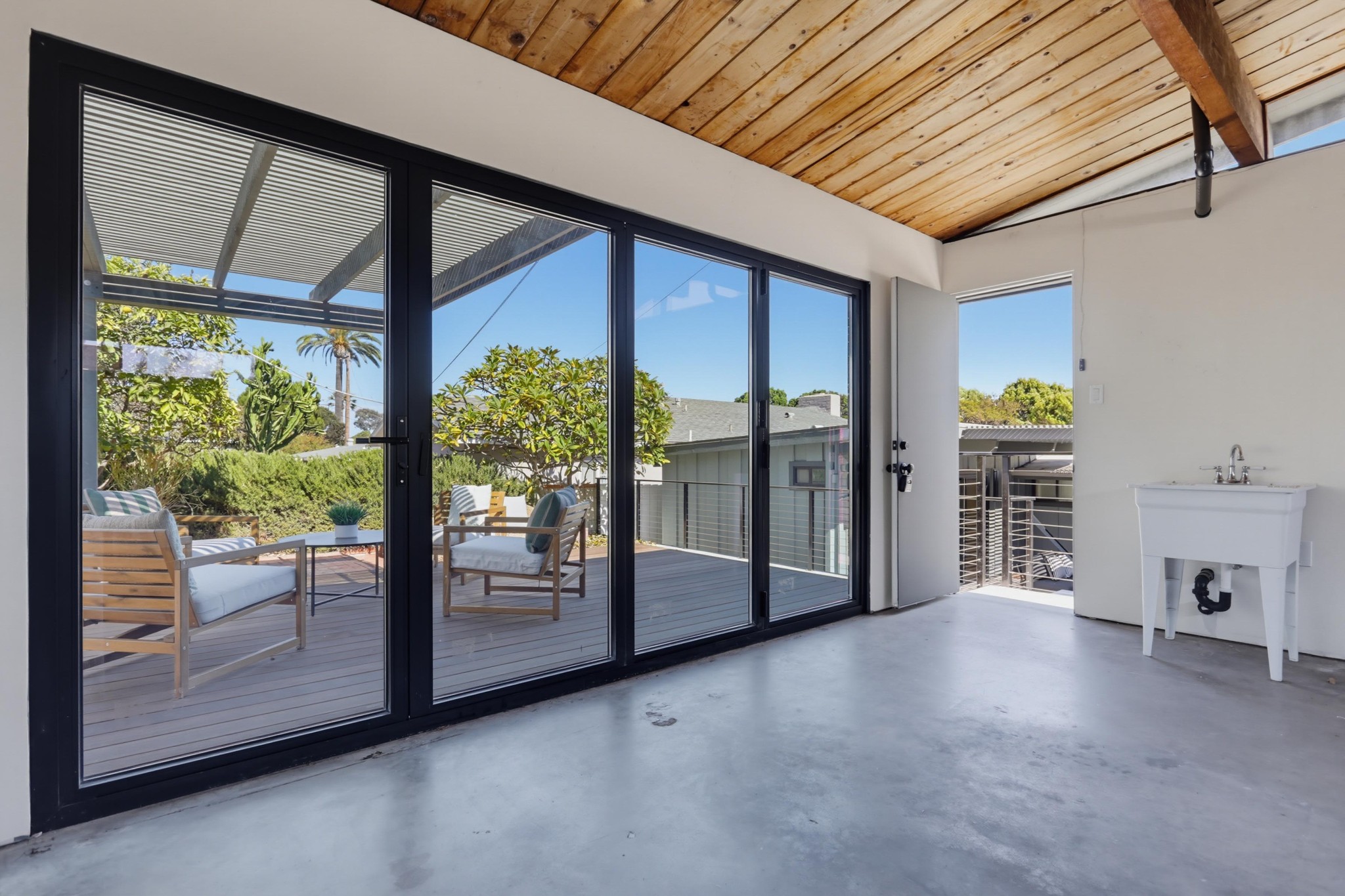 Virtual tour photo 42 of 43 for 2204 Rosecrans St