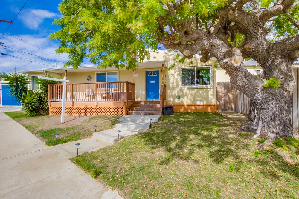 Virtual tour photo 3 of 42 for 2204 W Dunlop St