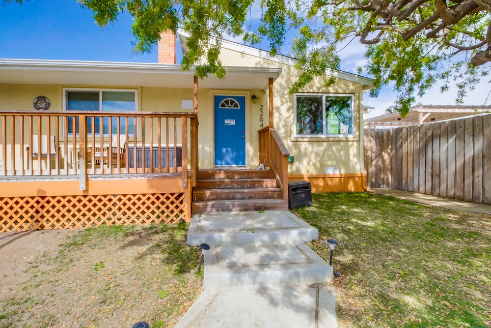 Virtual tour photo 5 of 42 for 2204 W Dunlop St