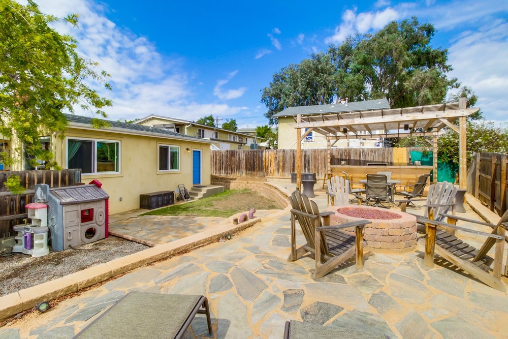 Virtual tour photo 38 of 42 for 2204 W Dunlop St