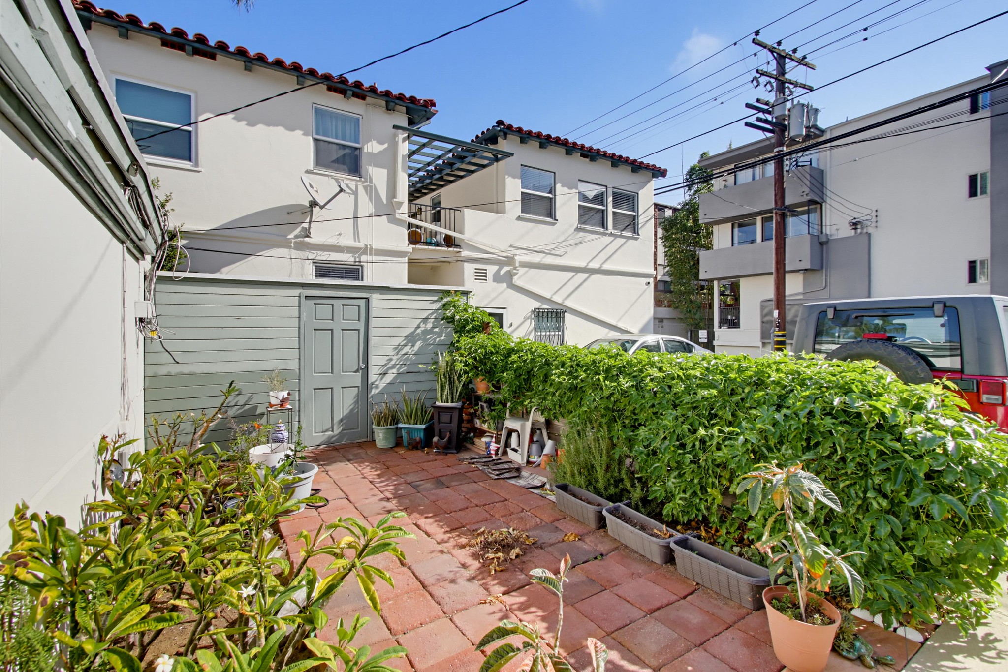 Virtual tour photo 16 of 67 for 221 D Ave