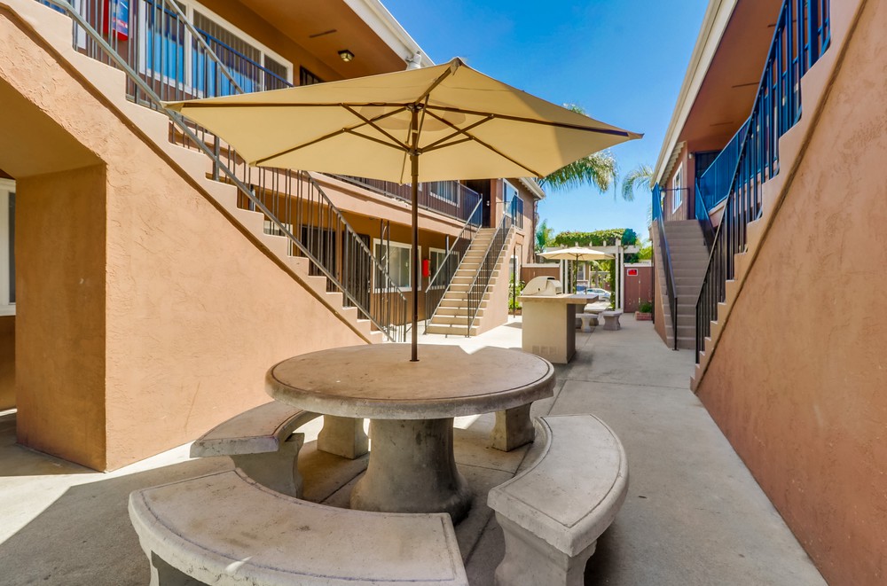 Virtual tour photo 10 of 36 for 2210 Grand Ave