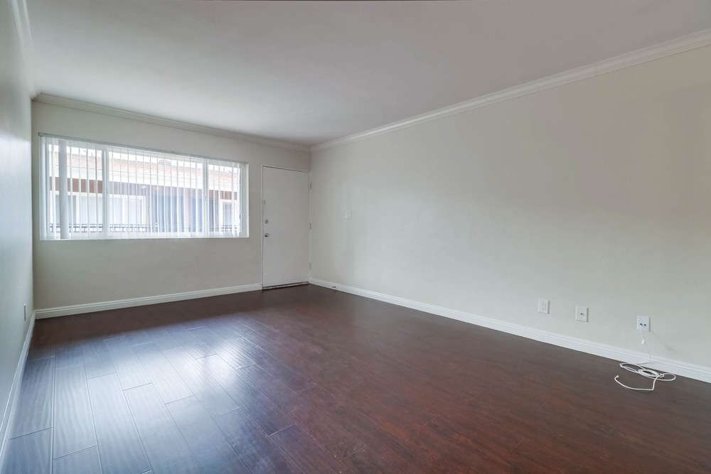 Virtual tour photo 13 of 31 for 2212 1/2 Grand Ave