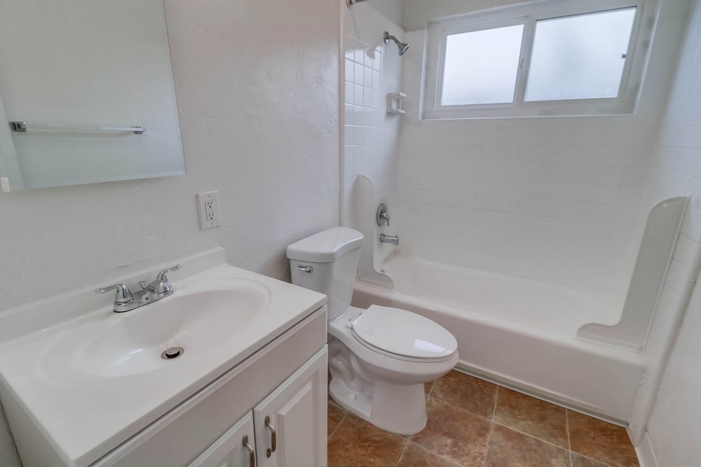 Virtual tour photo 30 of 31 for 2212 1/2 Grand Ave