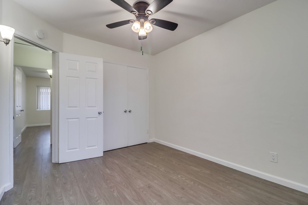 Virtual tour photo 25 of 29 for 2214 1/2 Grand Ave