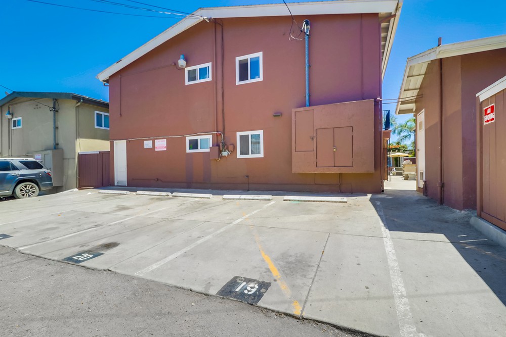 Virtual tour photo 30 of 29 for 2214 1/2 Grand Ave