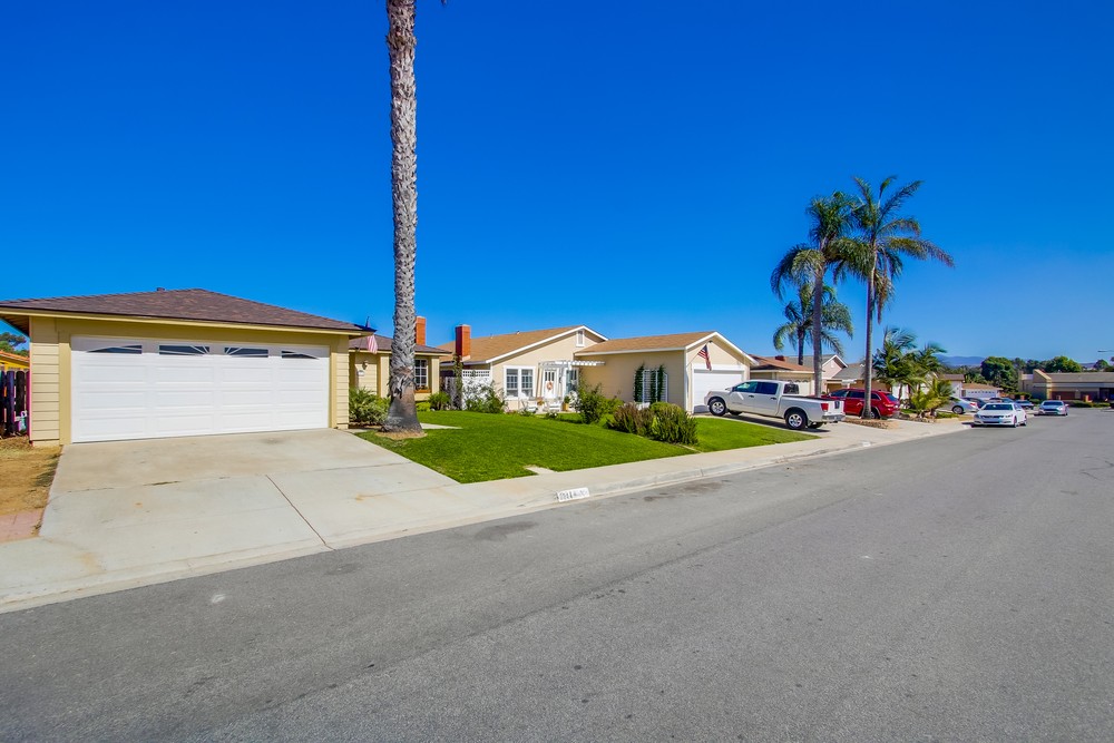 Virtual tour photo 3 of 60 for 2214 Lieder Dr