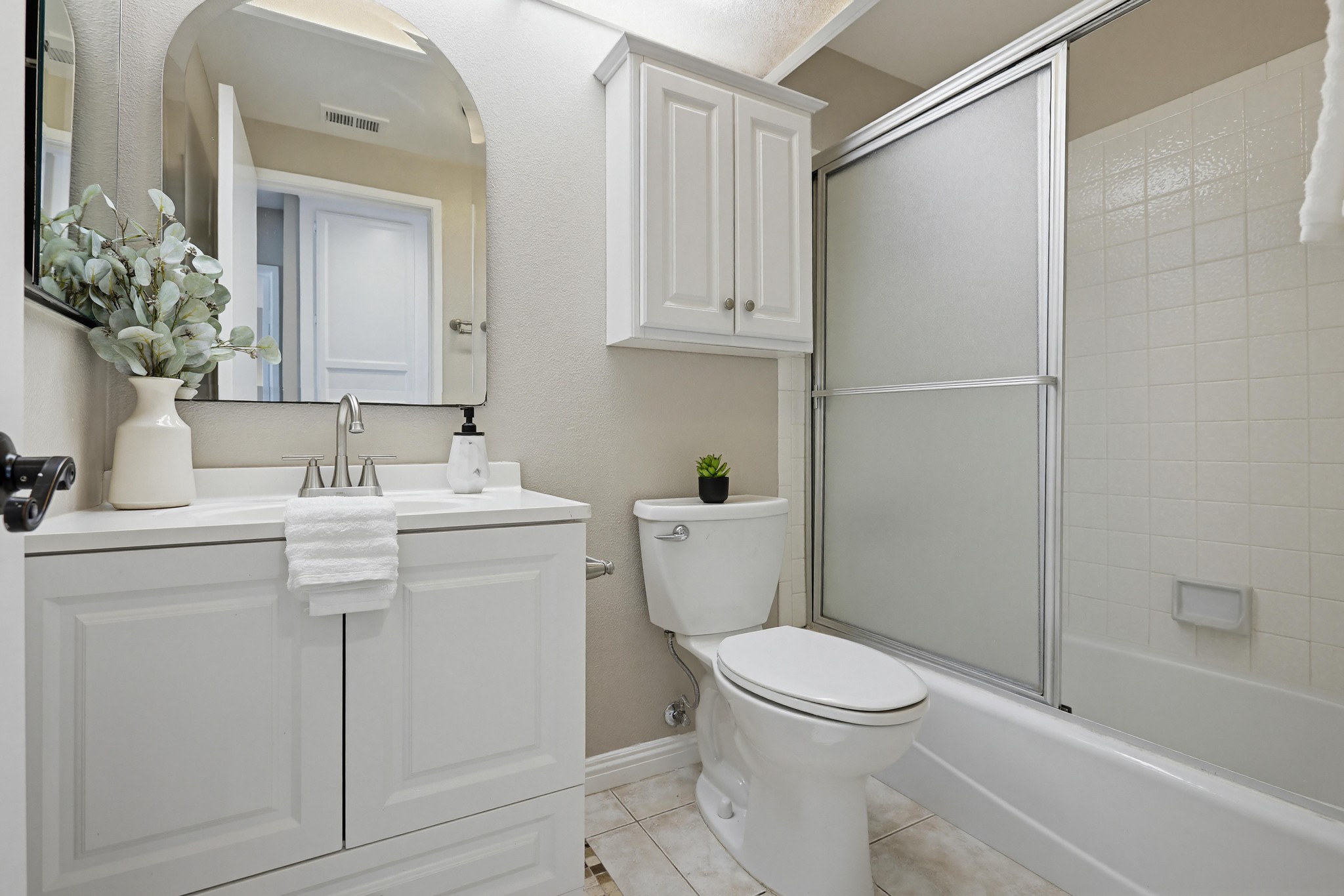 Virtual tour photo 40 of 76 for 22166 Summit Hill Dr #1