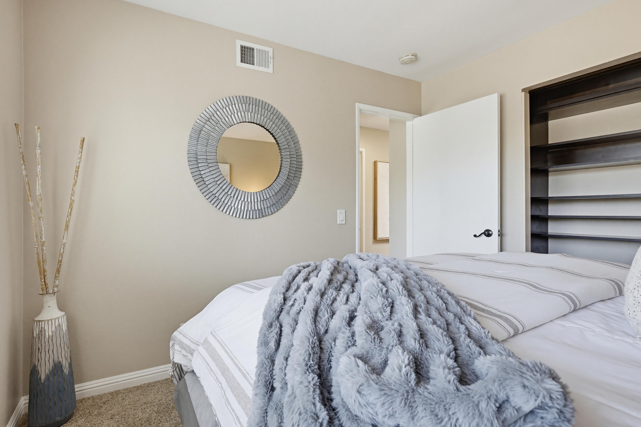 Virtual tour photo 39 of 76 for 22166 Summit Hill Dr #1