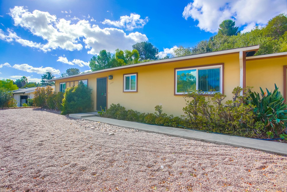 Virtual tour photo 6 of 52 for 2218 Bluebird St