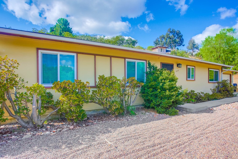 Virtual tour photo 8 of 52 for 2218 Bluebird St