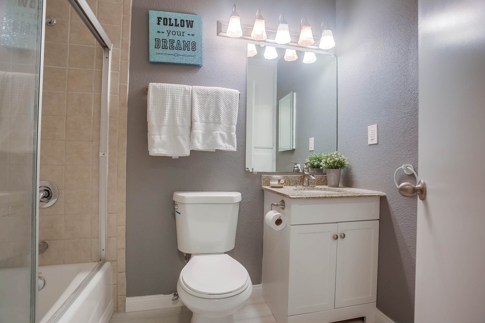 Virtual tour photo 38 of 52 for 2218 Bluebird St